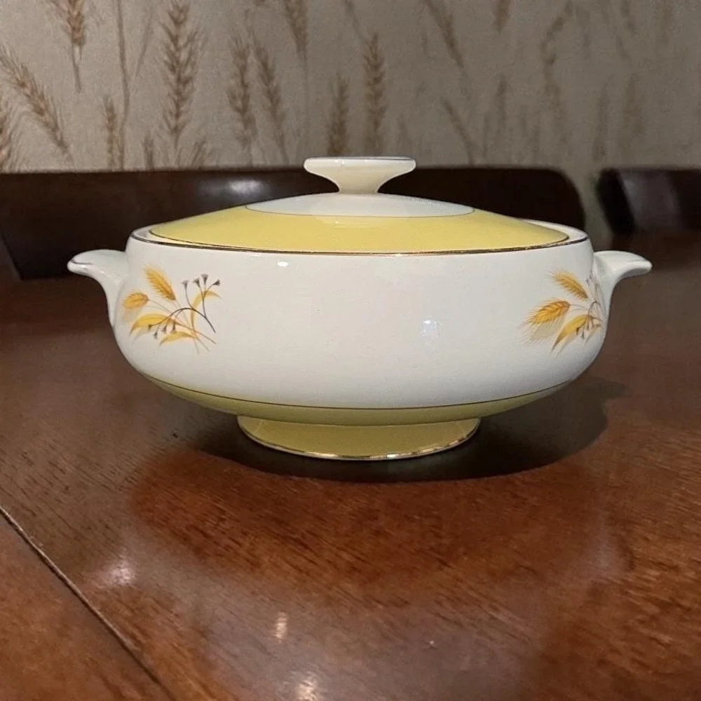 Century Wheat Design Soup‎ Tureen, Vintage Covered Vegetable Bowl, Centerpiece